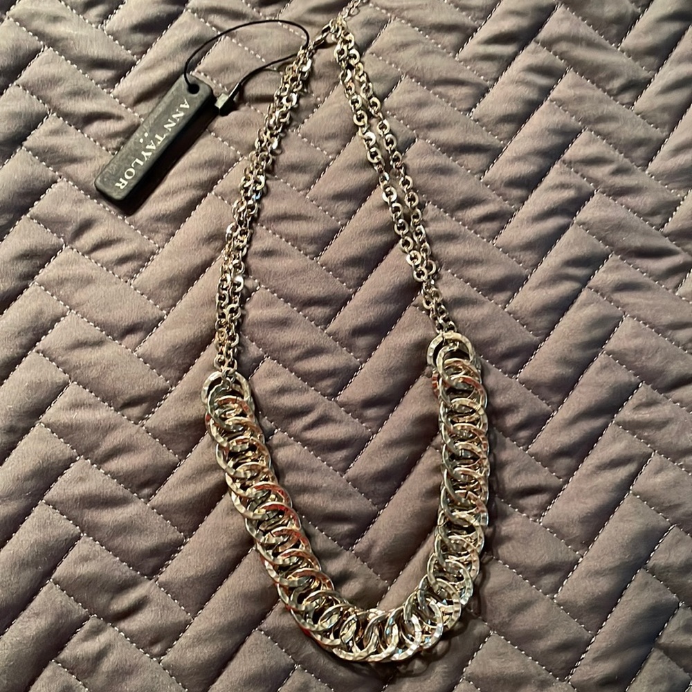 Ann Taylor Gold Linked Necklace 18-20”
